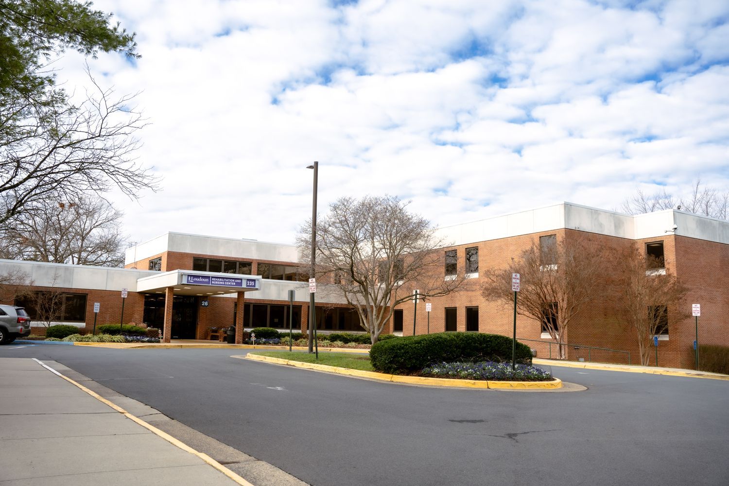 Loudoun Rehab facility exterior